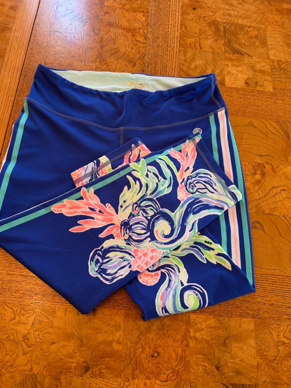 Lilly Pulitzer Blue Floral-Print Cropped Leggings - Picture 4 of 7
